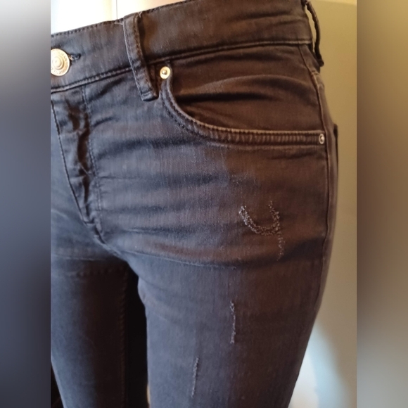 A Zara Woman Medium Rise Slim Fit Jeans - Picture 3 of 12